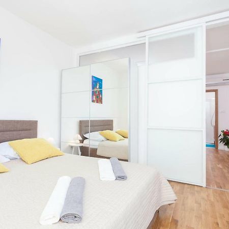 Apartment Mikula Макарська Екстер'єр фото