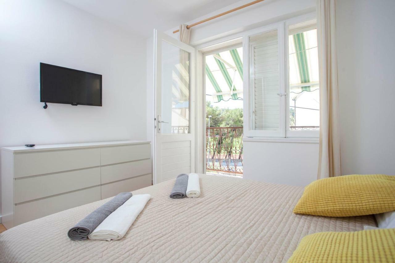 Apartment Mikula Макарська Екстер'єр фото