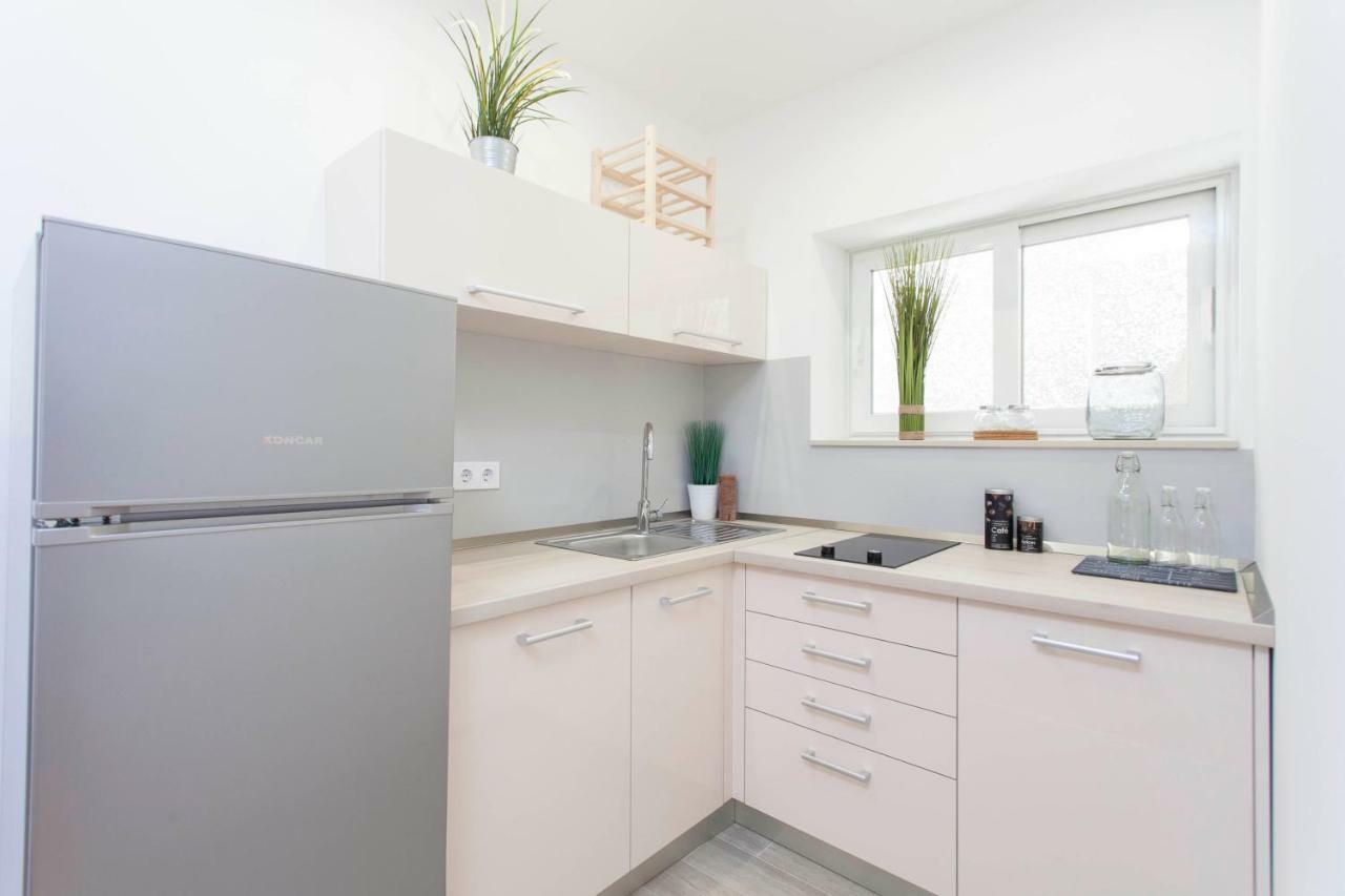 Apartment Mikula Макарська Екстер'єр фото