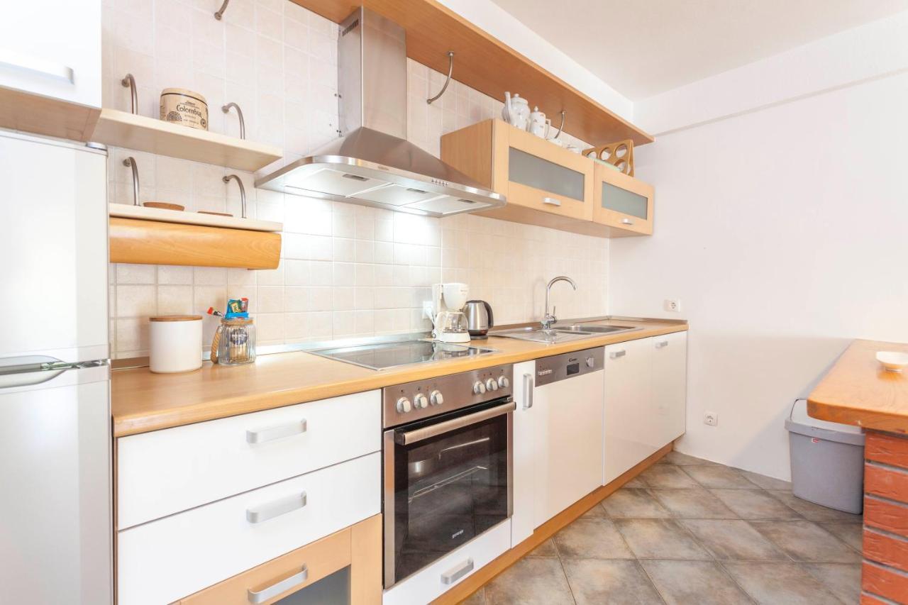 Apartment Mikula Макарська Екстер'єр фото